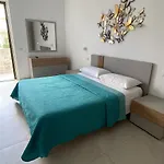 Lejlighed Dimora Lu Sule E Lu Mare, 200 M Dal Mare